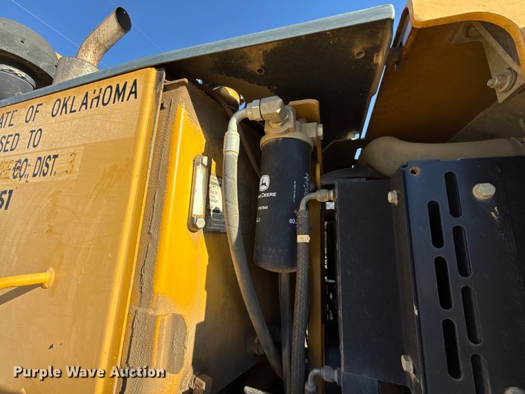 image for item EU5239 2008 John Deere 670D motor grader