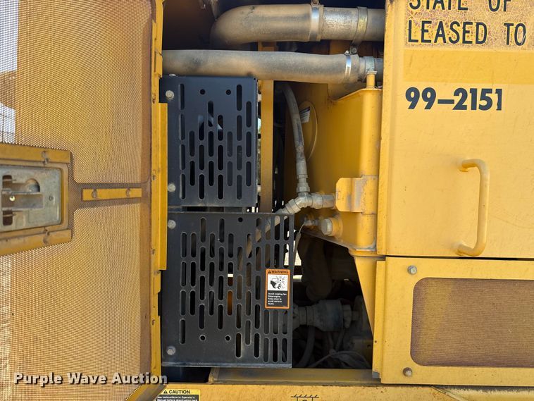 image for item EU5239 2008 John Deere 670D motor grader