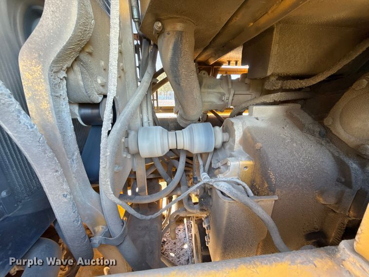 image for item EU5239 2008 John Deere 670D motor grader