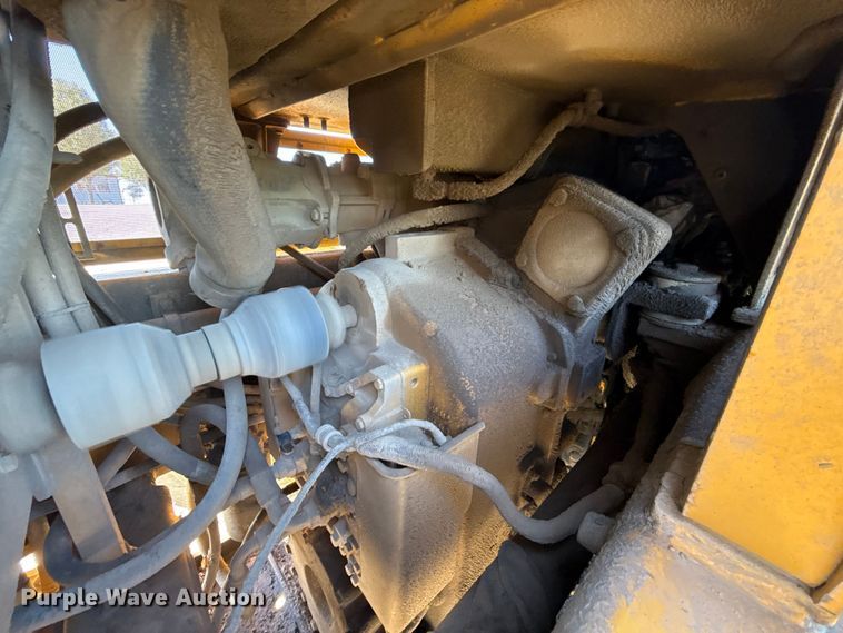 image for item EU5239 2008 John Deere 670D motor grader