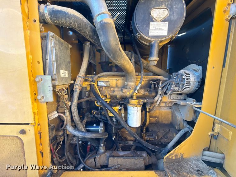 image for item EU5239 2008 John Deere 670D motor grader