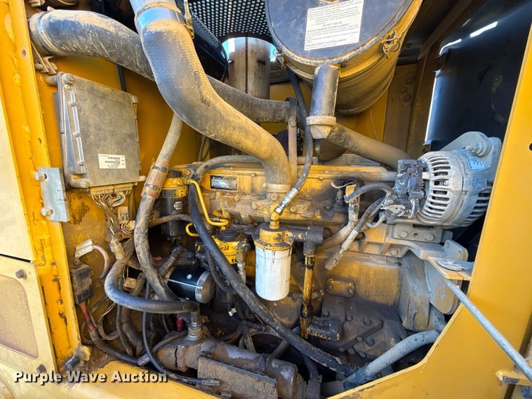 image for item EU5239 2008 John Deere 670D motor grader