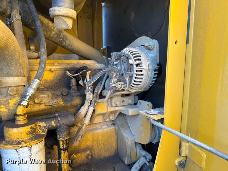 image for item EU5239 2008 John Deere 670D motor grader