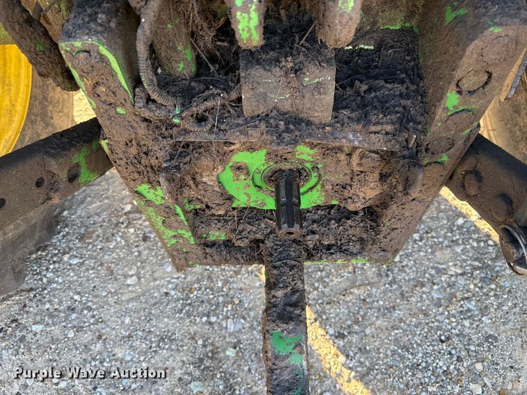 image for item EU5240 2002 John Deere 6405 tractor