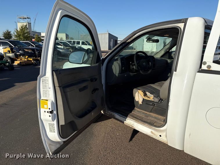 image for item EU5294 2010 Chevrolet Silverado 1500 pickup truck