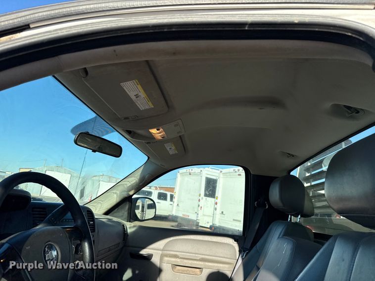 image for item EU5294 2010 Chevrolet Silverado 1500 pickup truck