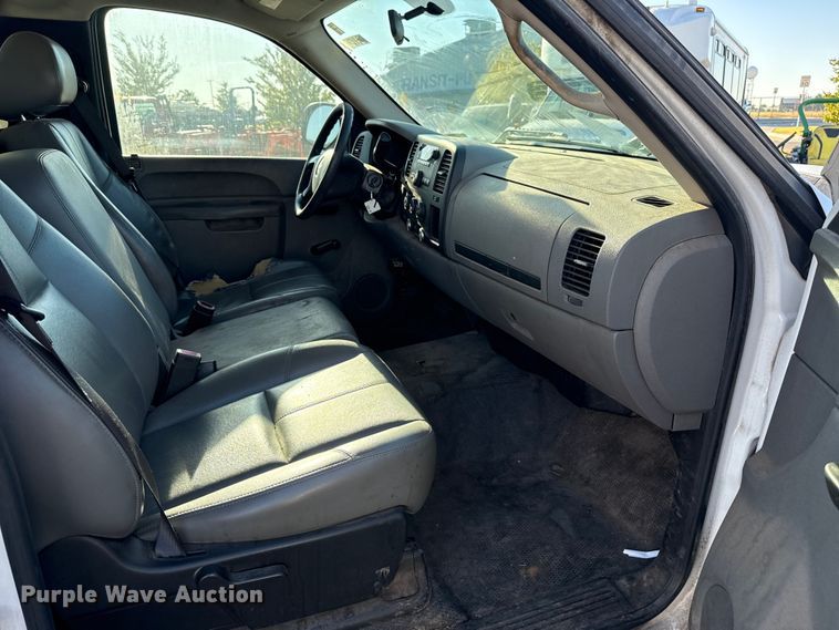 image for item EU5294 2010 Chevrolet Silverado 1500 pickup truck