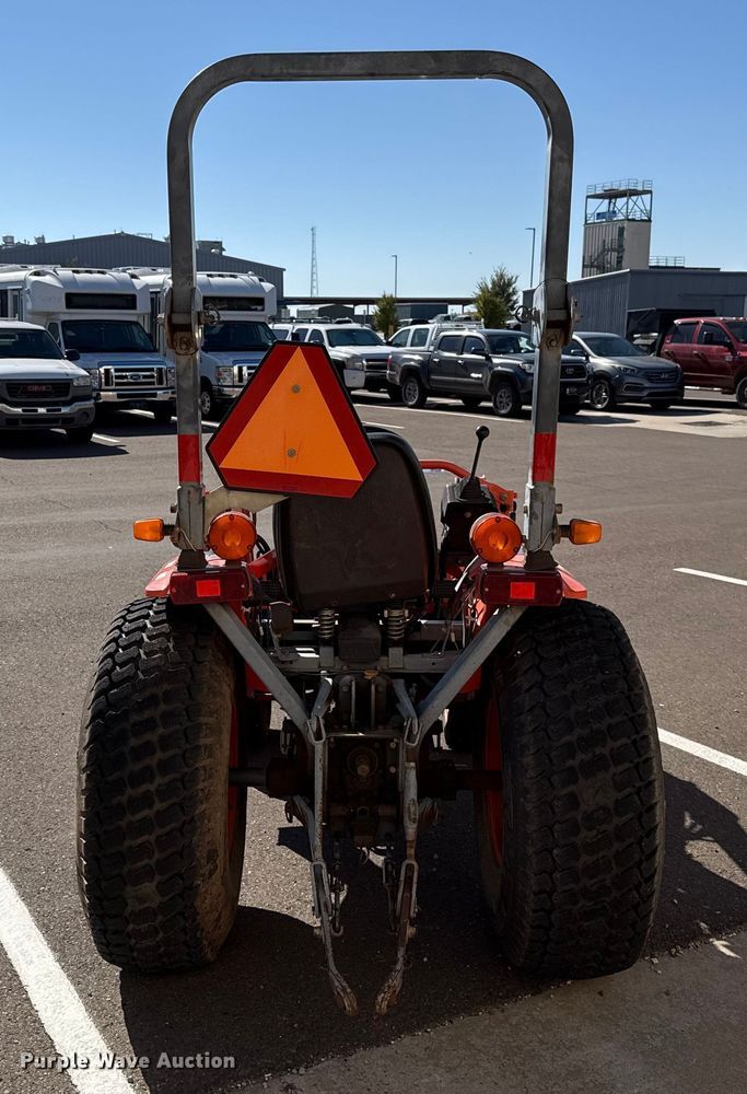 image for item EU5298 Kubota B7800 MFWD tractor