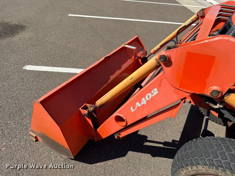 image for item EU5298 Kubota B7800 MFWD tractor