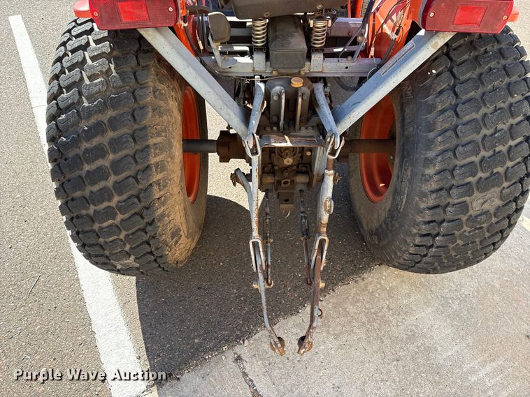 image for item EU5298 Kubota B7800 MFWD tractor