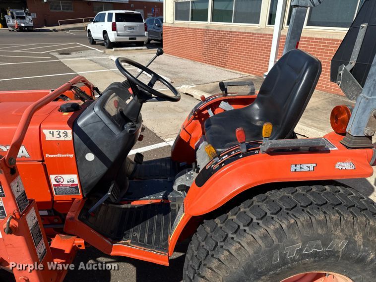 image for item EU5298 Kubota B7800 MFWD tractor