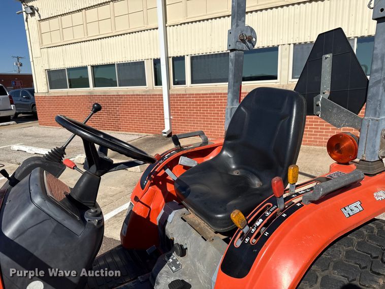 image for item EU5298 Kubota B7800 MFWD tractor