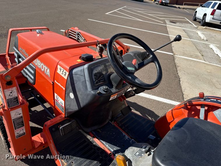 image for item EU5298 Kubota B7800 MFWD tractor