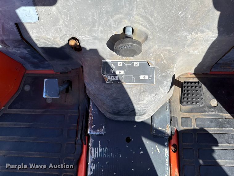 image for item EU5298 Kubota B7800 MFWD tractor