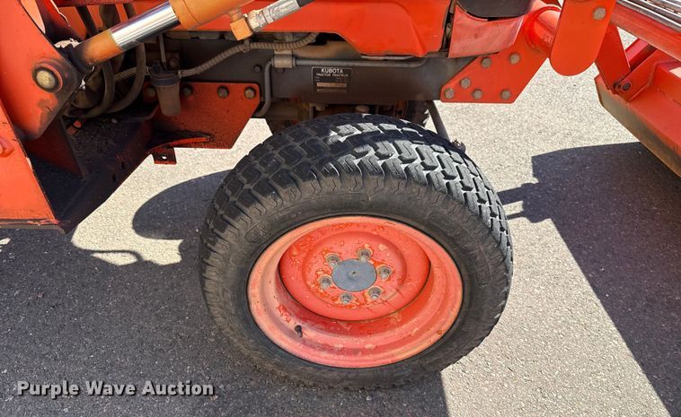 image for item EU5298 Kubota B7800 MFWD tractor