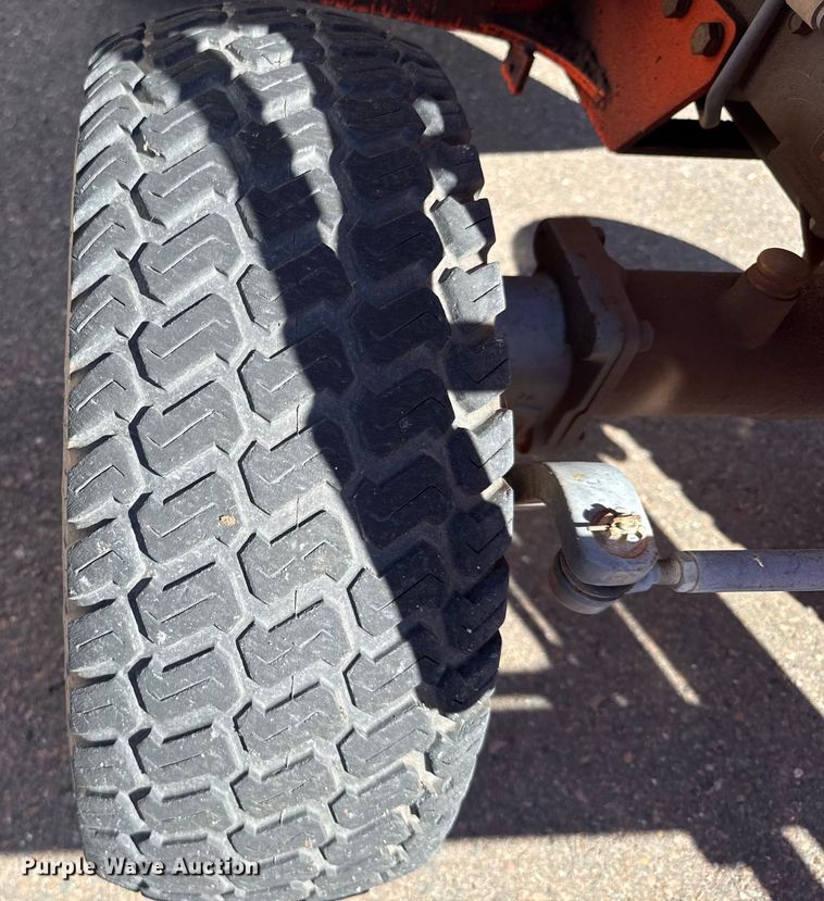 image for item EU5298 Kubota B7800 MFWD tractor