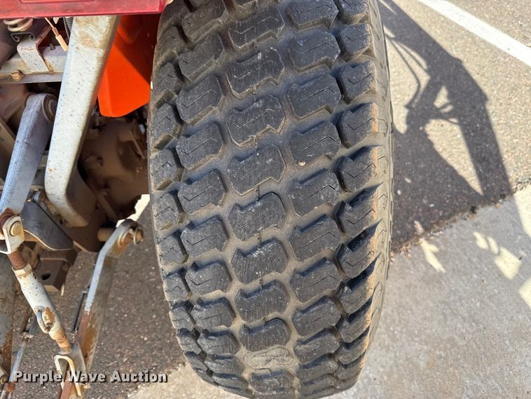 image for item EU5298 Kubota B7800 MFWD tractor