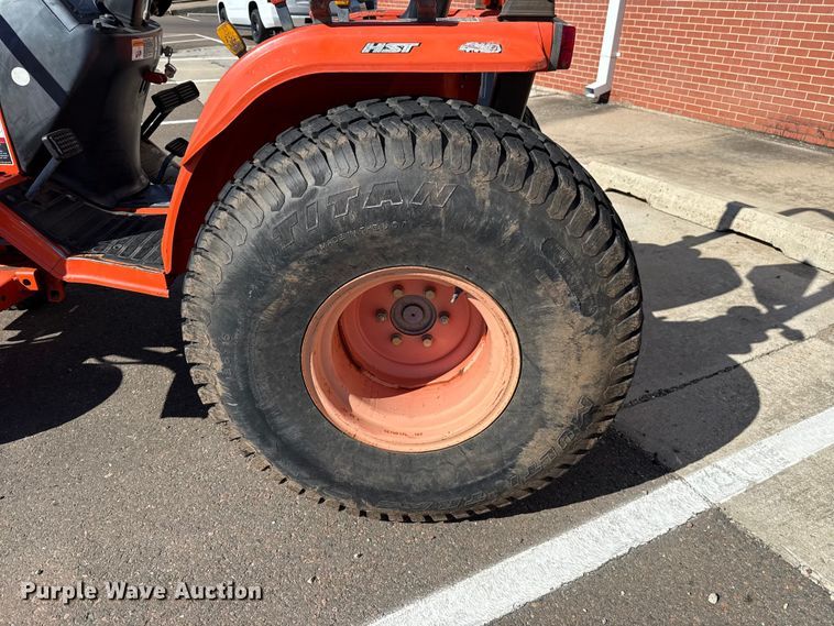 image for item EU5298 Kubota B7800 MFWD tractor