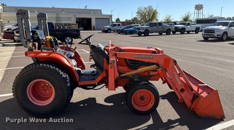 image for item EU5299 Kubota B7800 MFWD tractor