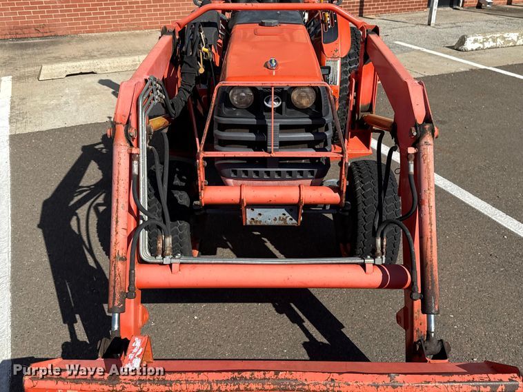 image for item EU5299 Kubota B7800 MFWD tractor