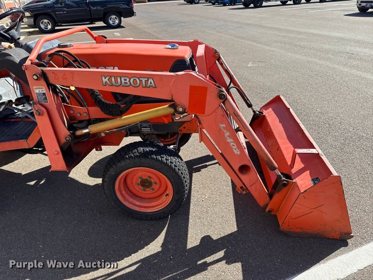 image for item EU5299 Kubota B7800 MFWD tractor