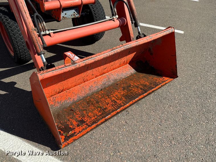 image for item EU5299 Kubota B7800 MFWD tractor