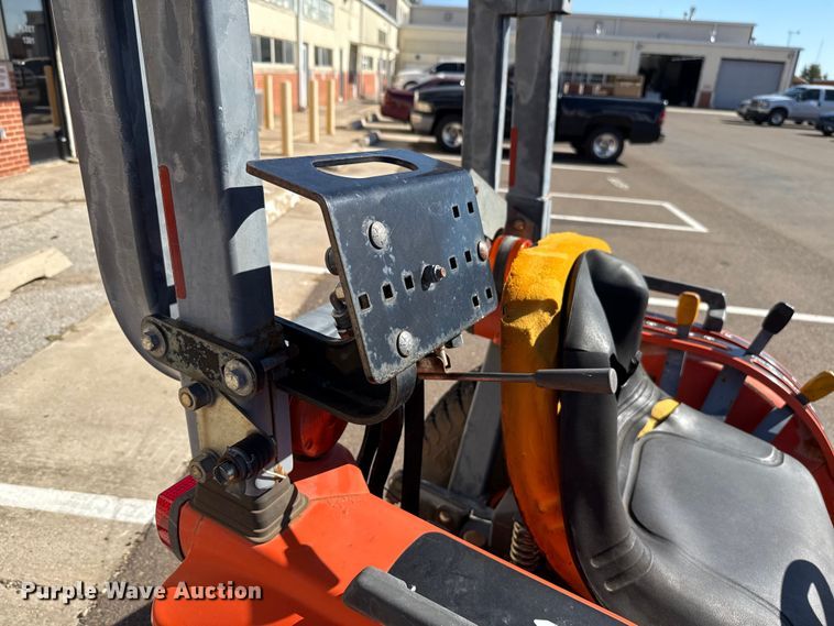 image for item EU5299 Kubota B7800 MFWD tractor