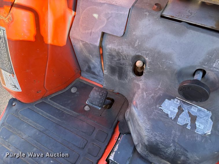 image for item EU5299 Kubota B7800 MFWD tractor