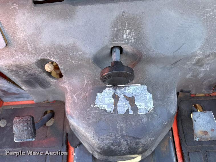 image for item EU5299 Kubota B7800 MFWD tractor