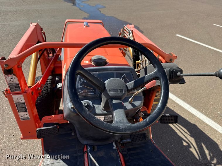 image for item EU5299 Kubota B7800 MFWD tractor