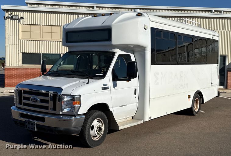 image for item EU5302 2014 Ford E450 Super Duty shuttle bus