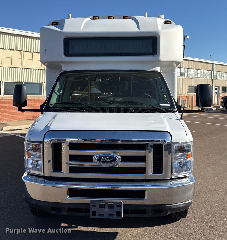 image for item EU5302 2014 Ford E450 Super Duty shuttle bus