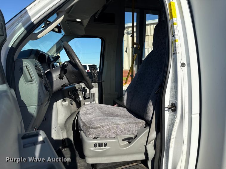 image for item EU5302 2014 Ford E450 Super Duty shuttle bus