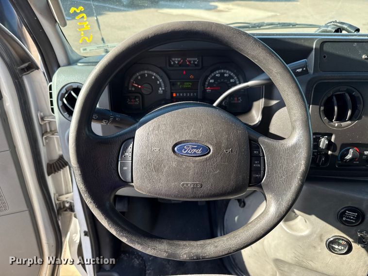 image for item EU5302 2014 Ford E450 Super Duty shuttle bus