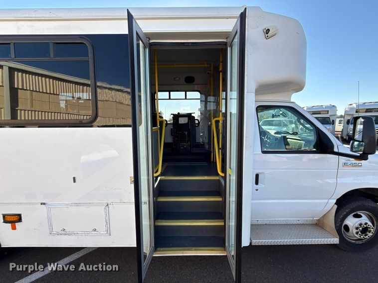 image for item EU5302 2014 Ford E450 Super Duty shuttle bus