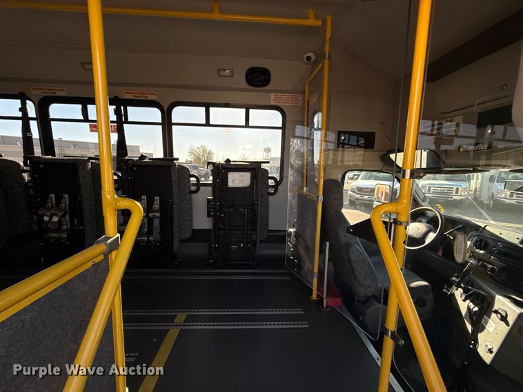 image for item EU5302 2014 Ford E450 Super Duty shuttle bus