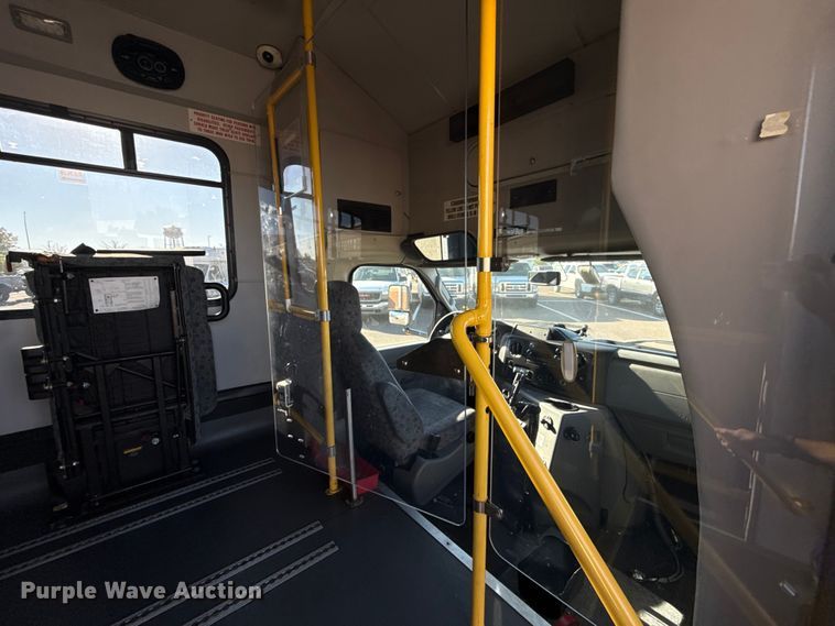 image for item EU5302 2014 Ford E450 Super Duty shuttle bus