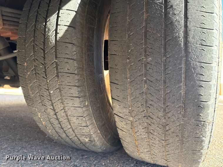 image for item EU5302 2014 Ford E450 Super Duty shuttle bus