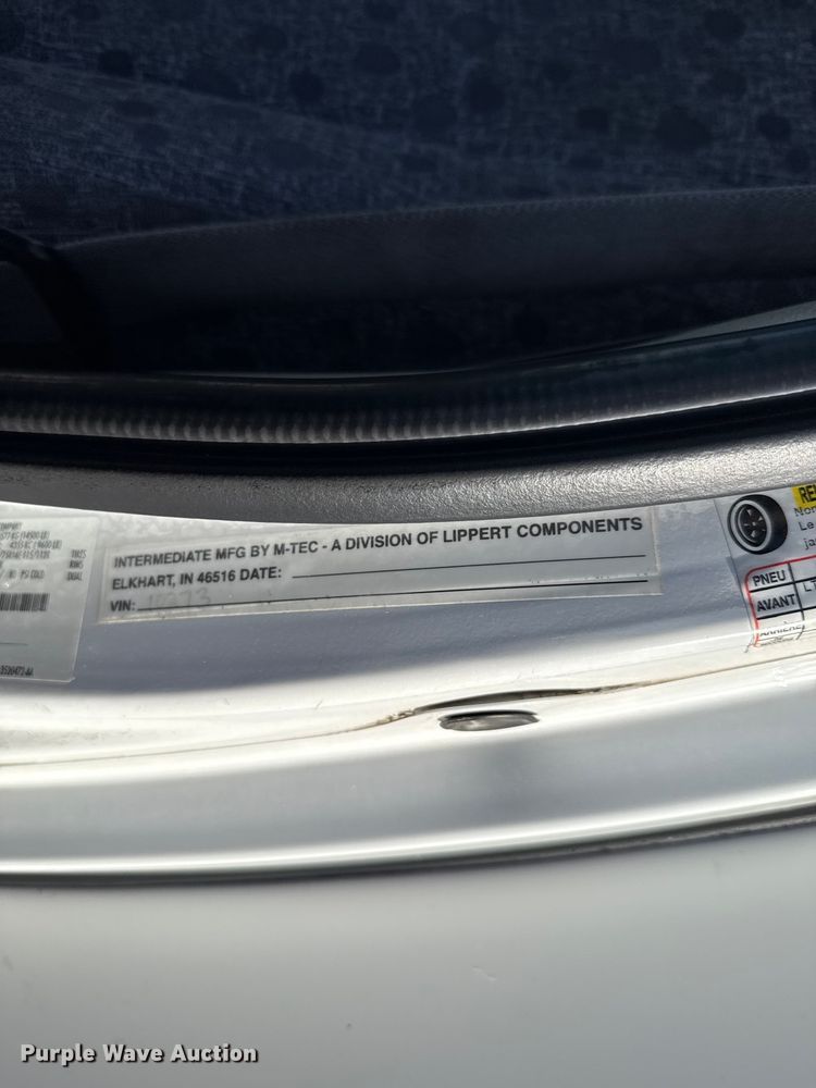 image for item EU5302 2014 Ford E450 Super Duty shuttle bus