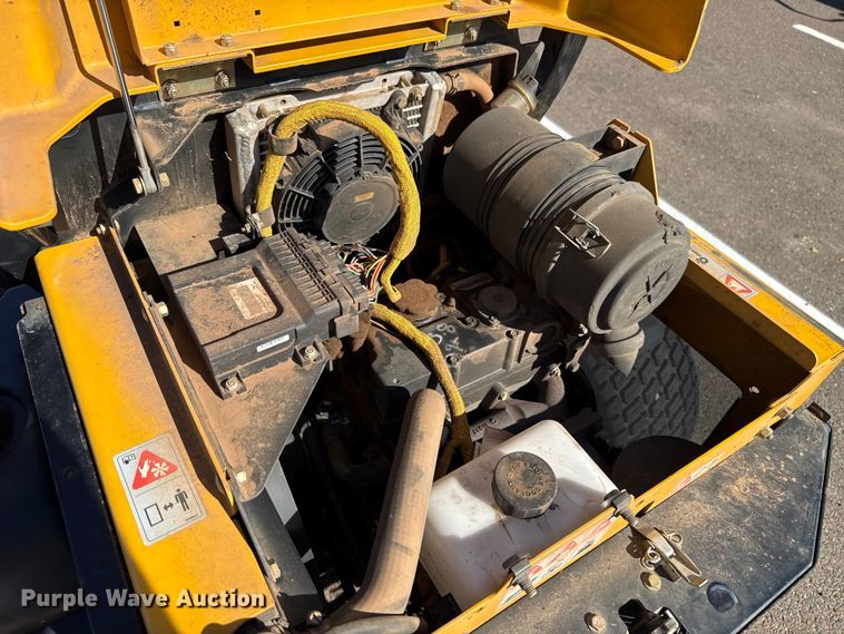 image for item EU5307 Hustler 932681US ZTR lawn mower