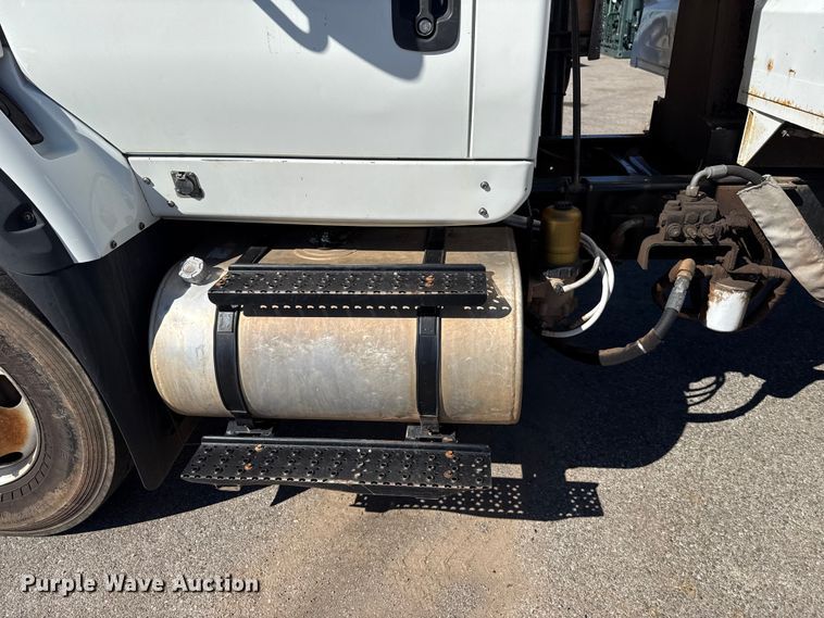 image for item EU5316 2012 International WorkStar 7600 dump truck