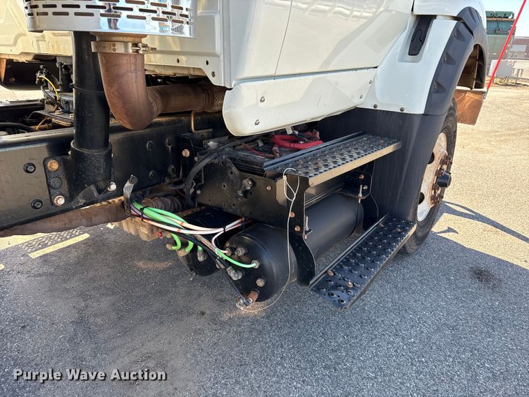 image for item EU5316 2012 International WorkStar 7600 dump truck