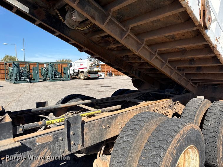 image for item EU5316 2012 International WorkStar 7600 dump truck