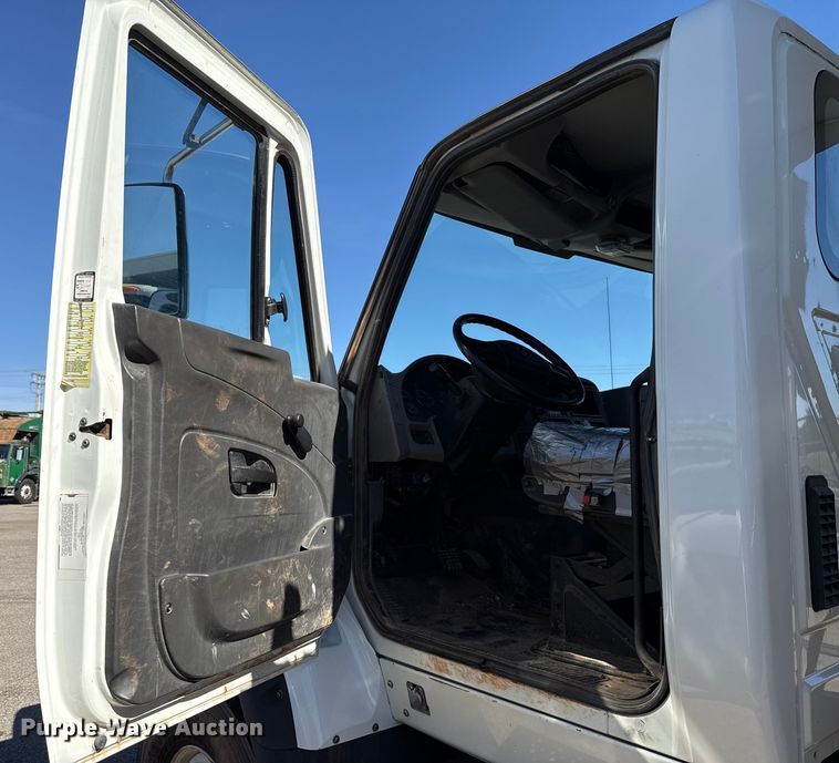 image for item EU5316 2012 International WorkStar 7600 dump truck