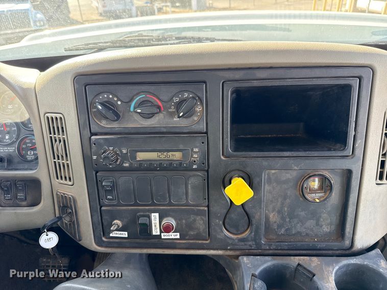 image for item EU5316 2012 International WorkStar 7600 dump truck