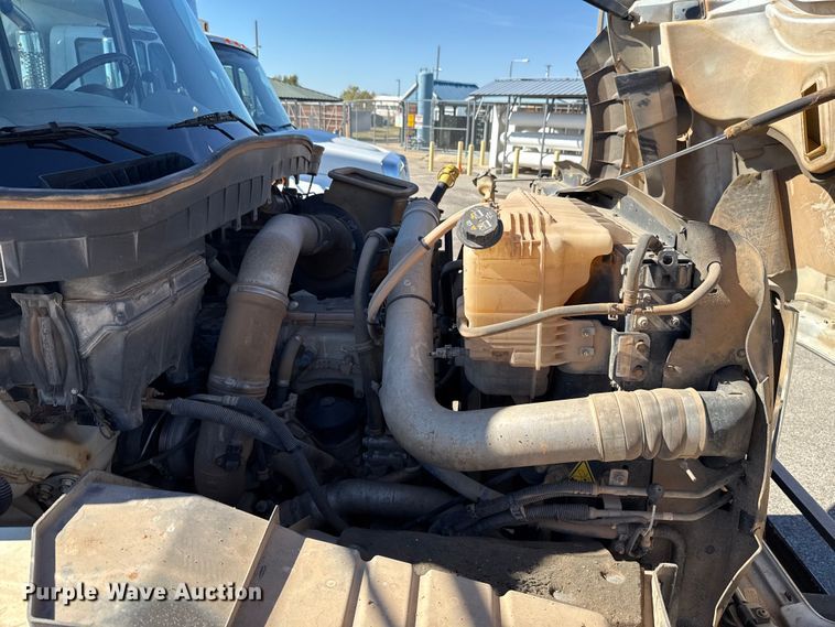 image for item EU5316 2012 International WorkStar 7600 dump truck