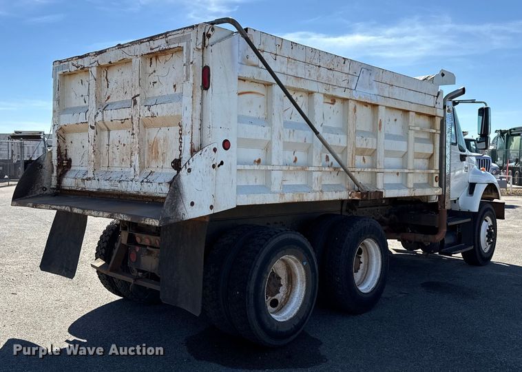 image for item EU5317 2003 International 7400 dump truck