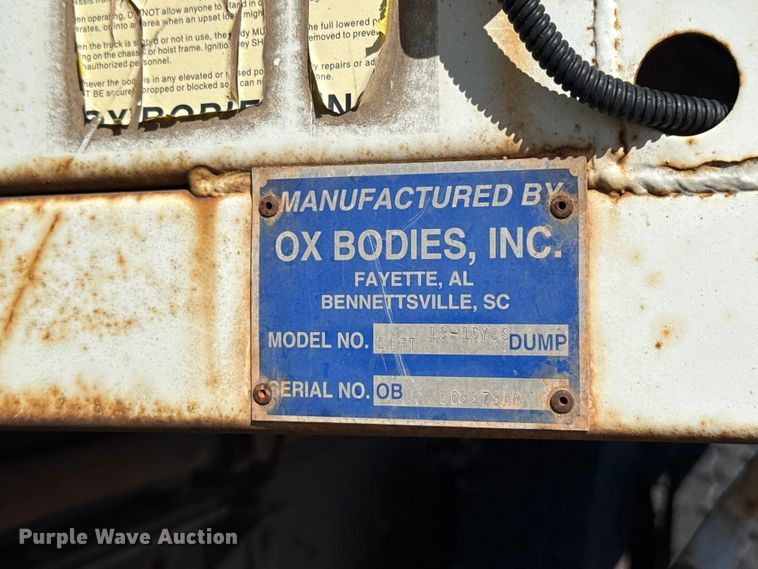 image for item EU5317 2003 International 7400 dump truck