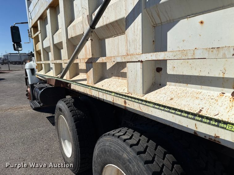 image for item EU5317 2003 International 7400 dump truck