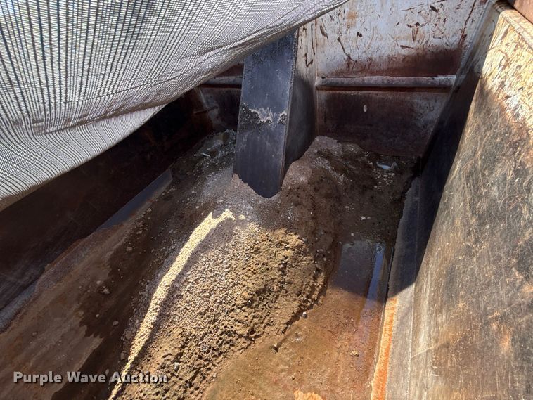 image for item EU5317 2003 International 7400 dump truck